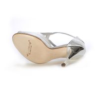 Zapato de novia elegante plata con estampado blanco